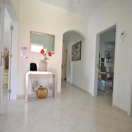 In With Private Pool Vilamoura