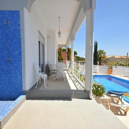 In With Private Pool Holiday home *