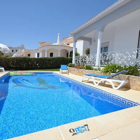 Spacious In The Of With Private Swimming Pool *